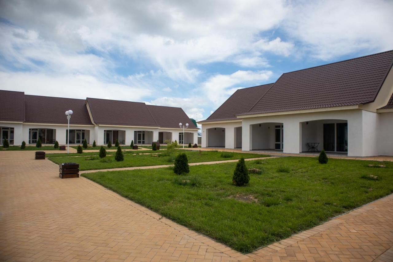 База Відпочинку "Сонячна" Primorskoye Exterior photo