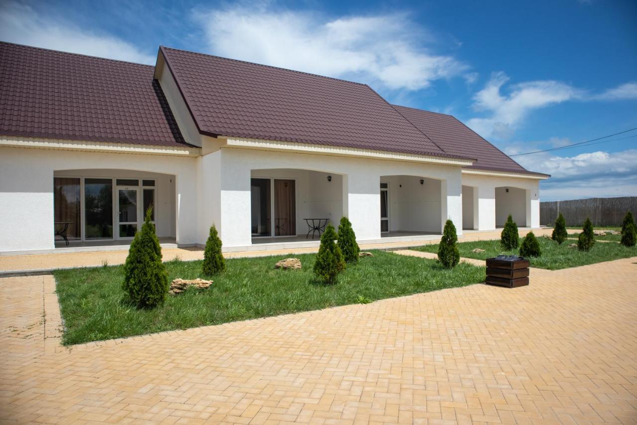 База Відпочинку "Сонячна" Primorskoye Exterior photo