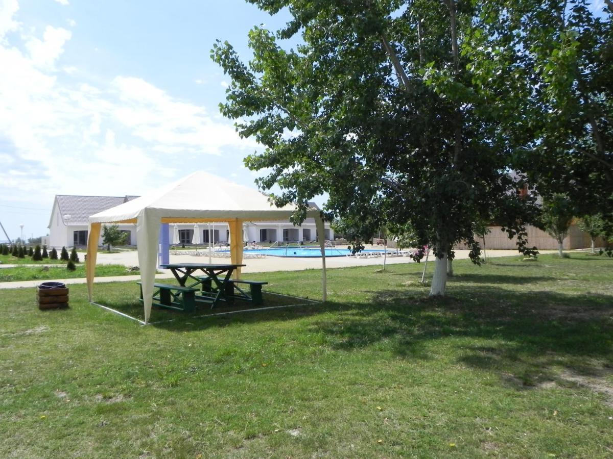 База Відпочинку "Сонячна" Primorskoye Exterior photo