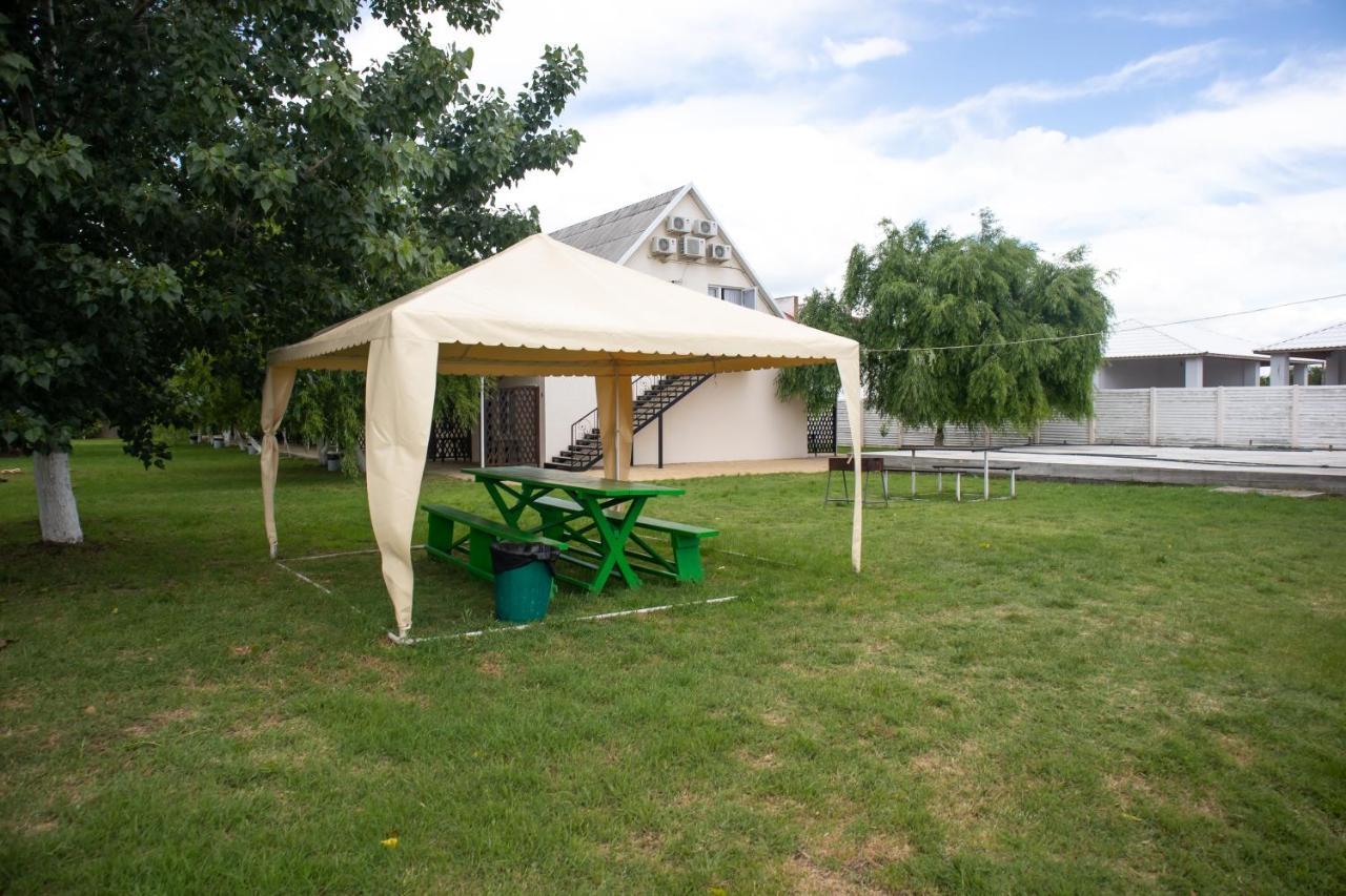 База Відпочинку "Сонячна" Primorskoye Exterior photo