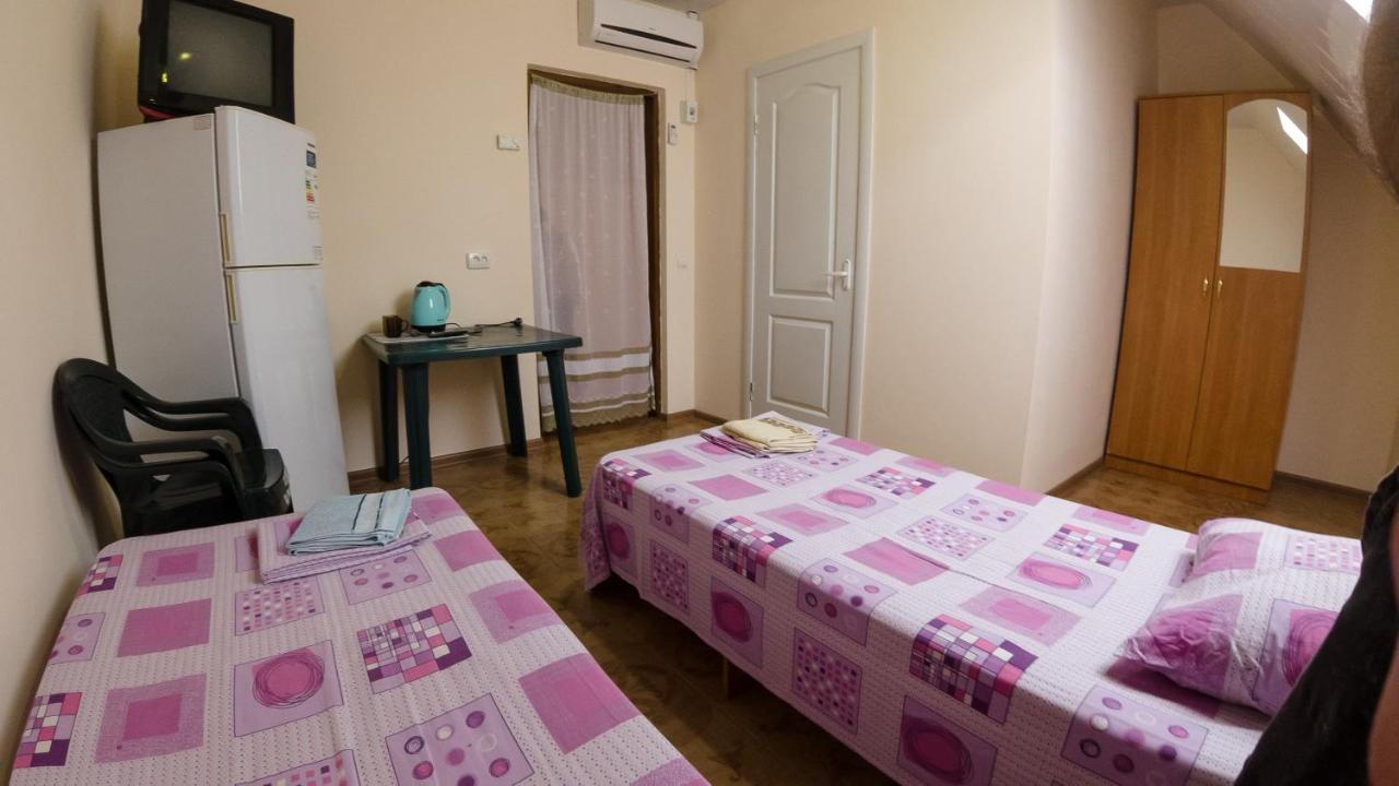 База Відпочинку "Сонячна" Primorskoye Exterior photo