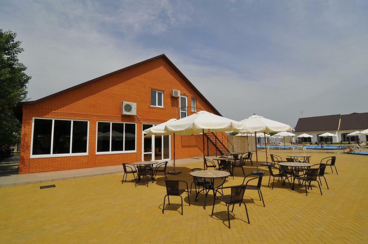 База Відпочинку "Сонячна" Primorskoye Exterior photo